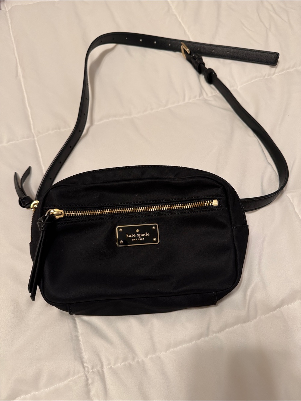 kate spade Black Crossbody Bag - Sleek Everyday Style